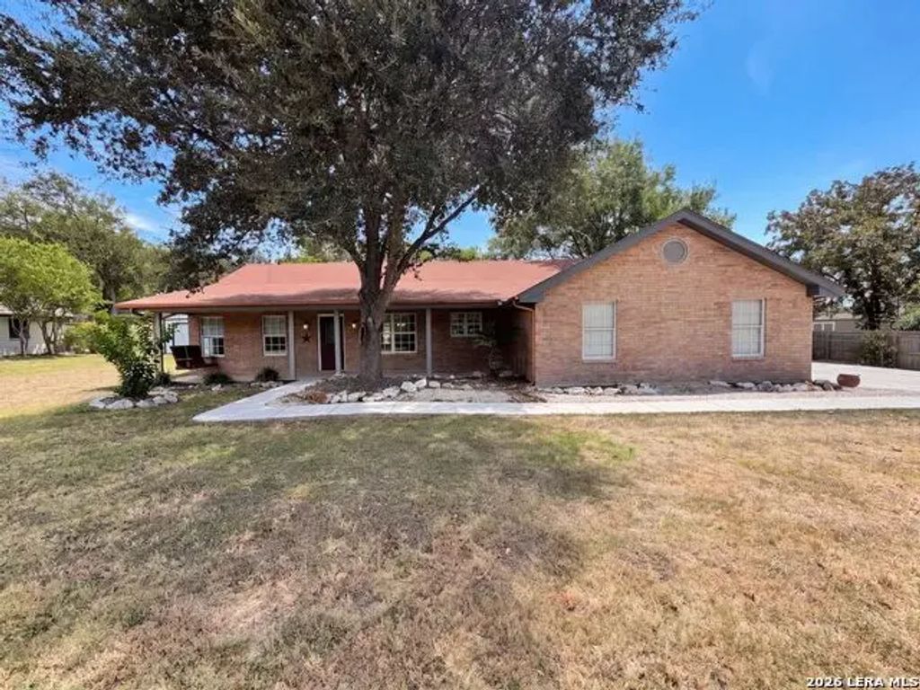 1356 Timberwood Trl, New Braunfels