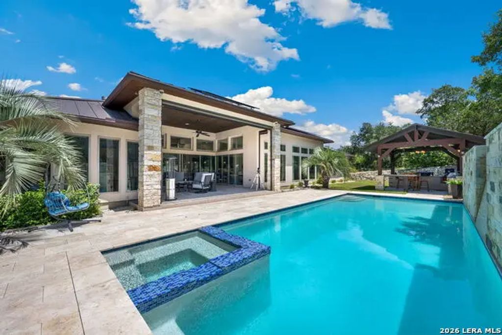 10542 Kendall Canyon, San Antonio