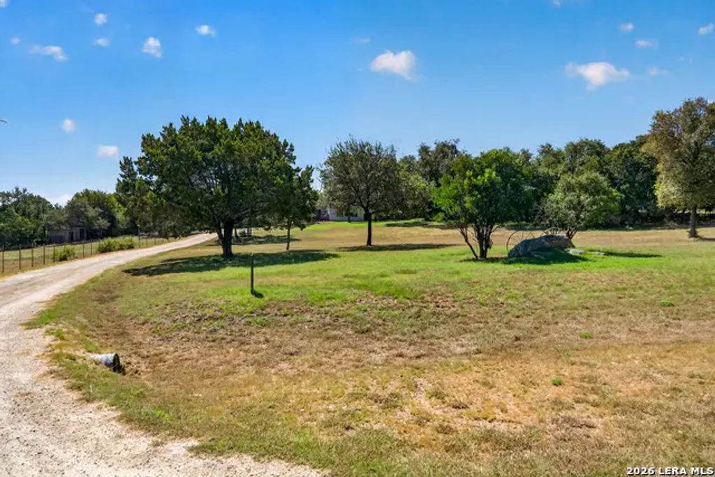 3030 Oak Hollow Dr, New Braunfels