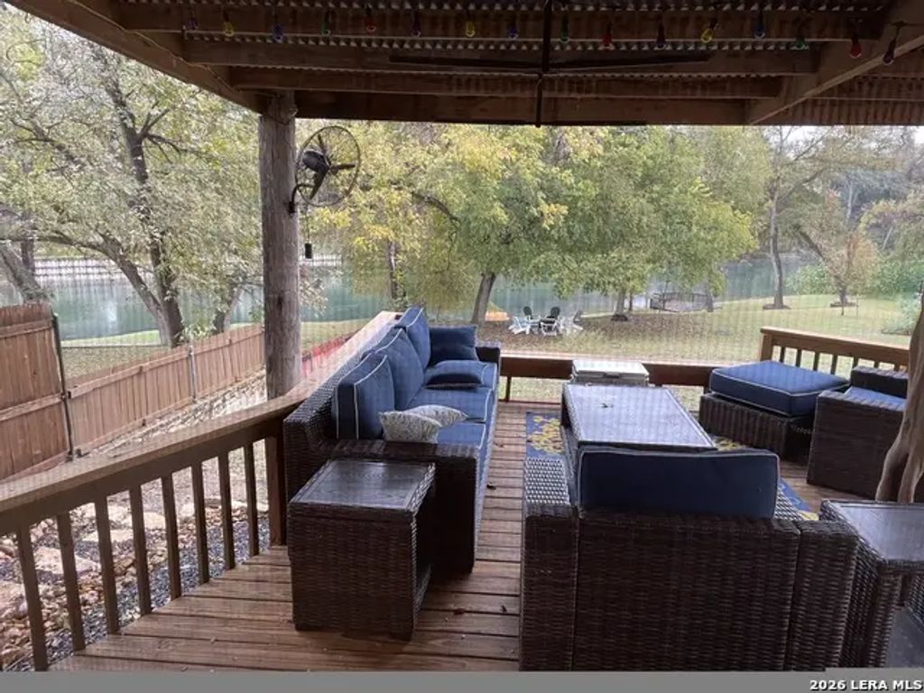 972 Albert St, New Braunfels