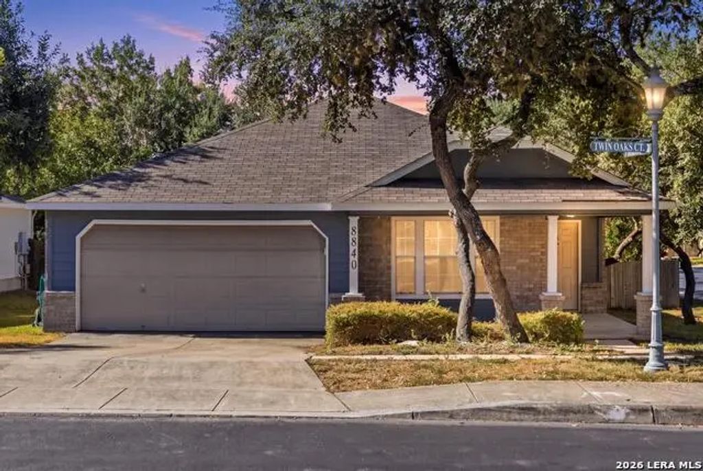 8840 Twin Oaks Ct, San Antonio