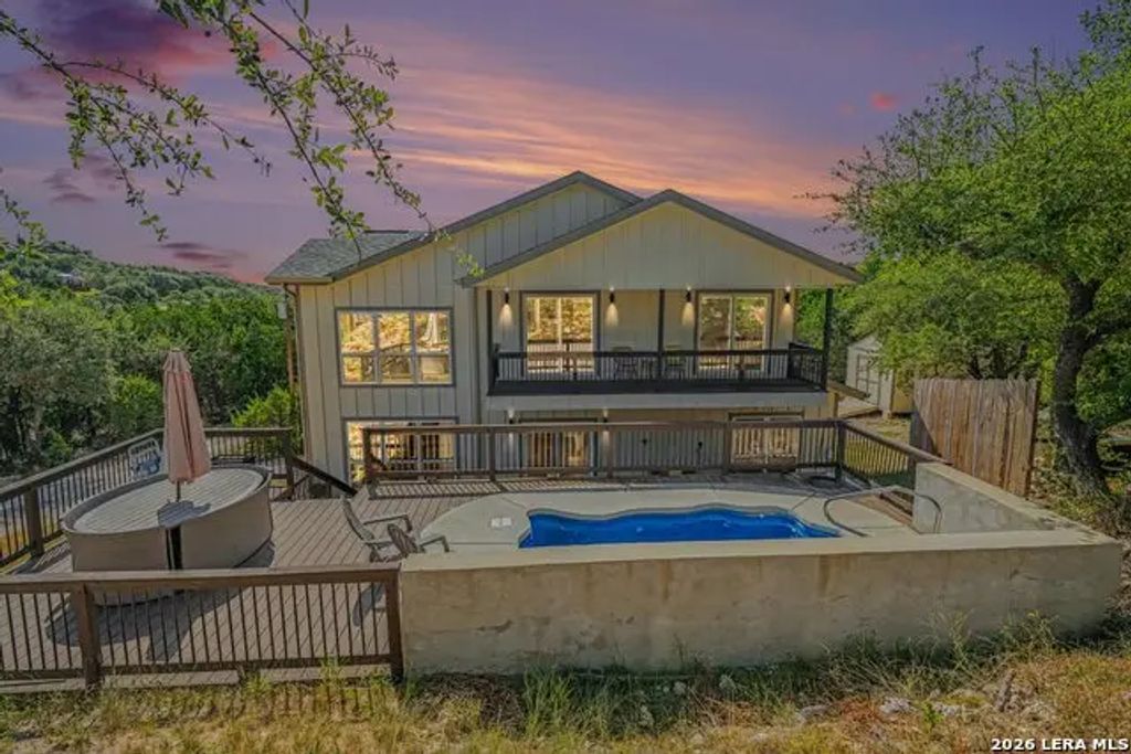 573 Eden Hl, Canyon Lake