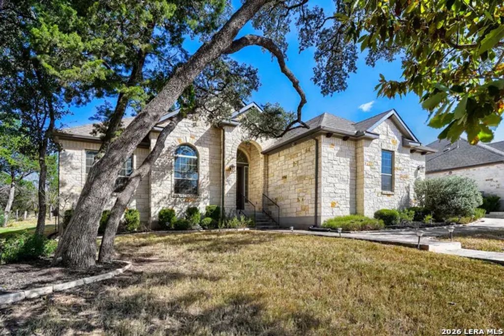 323 Allemania Dr, New Braunfels