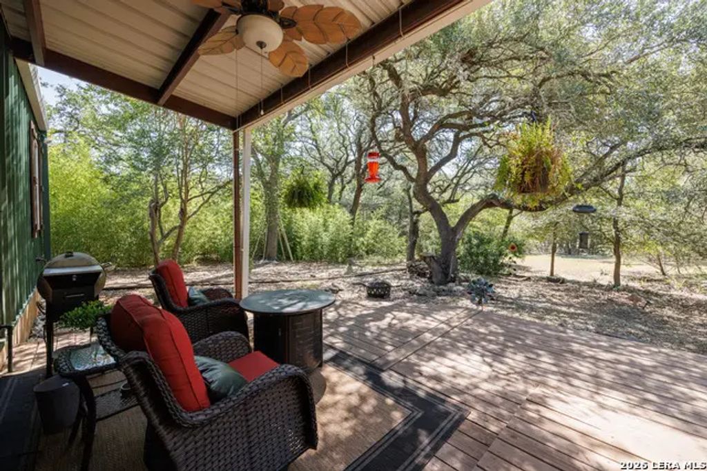 420 Green Acres Dr, Wimberley