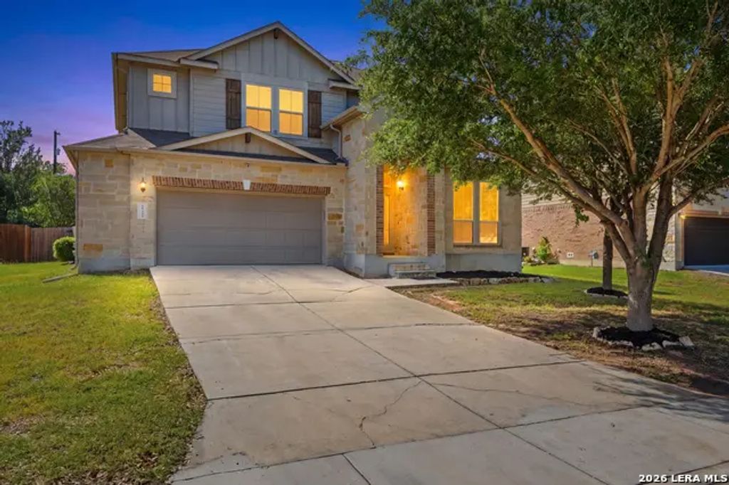 2732 Scarlet Tanger, New Braunfels