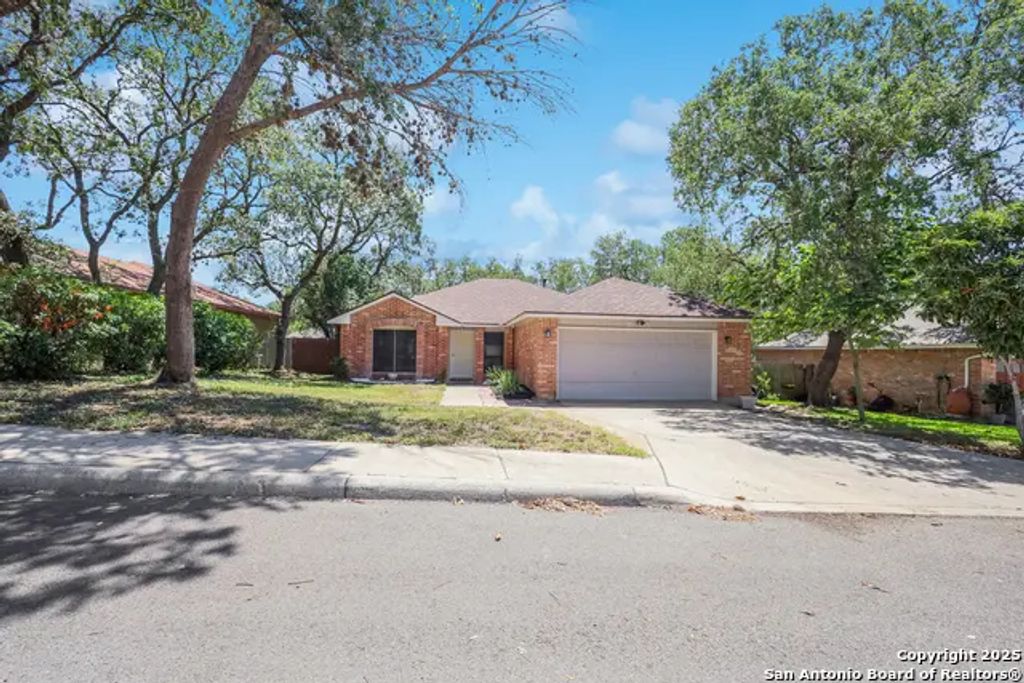 8605 Wood Peak, San Antonio