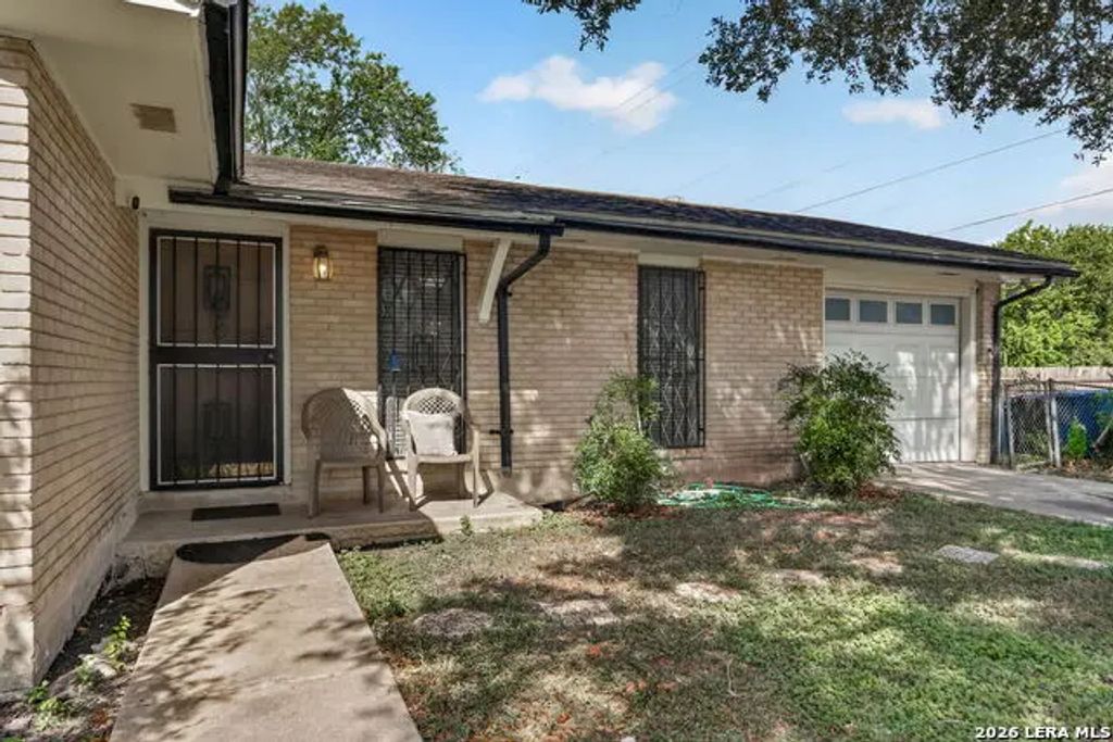 335 Park Plz, San Antonio