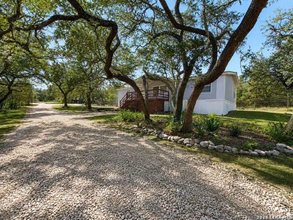 629 Buck Trail, Canyon Lake