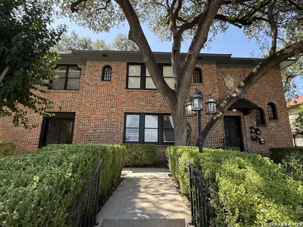 270 E Rosewood Ave, San Antonio