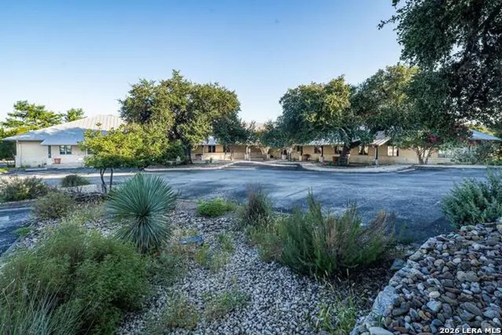 1001 Water St, Kerrville