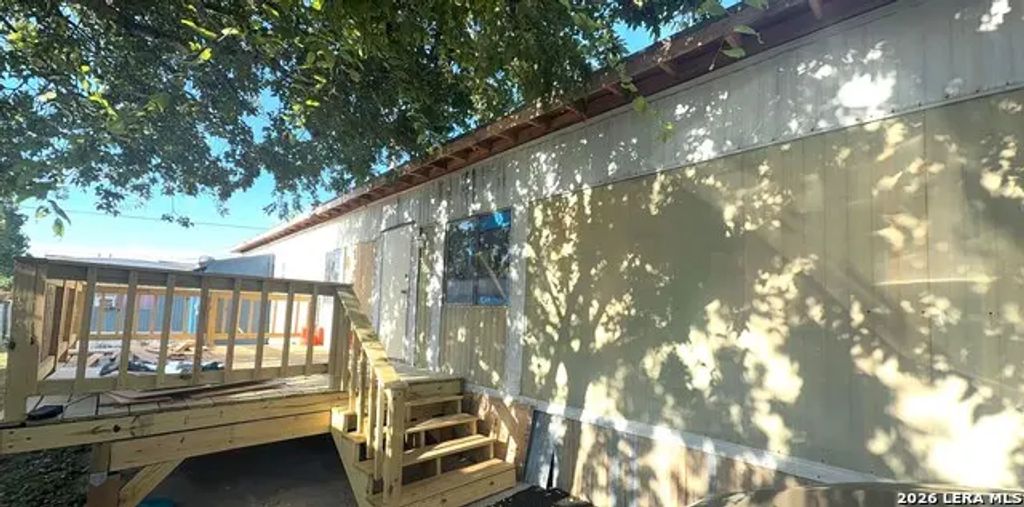 5700 S Horseshoe Bnd 5, San Antonio