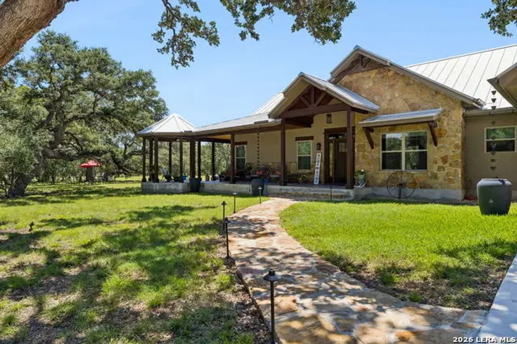 70 Richter Rd, Boerne