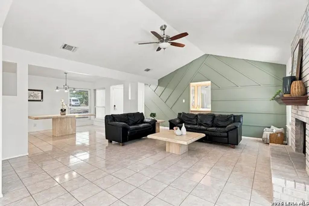 8434 Timber Crest St, San Antonio