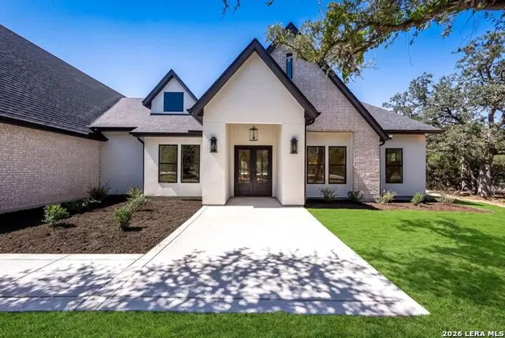 9923 Saxet Dr, Boerne