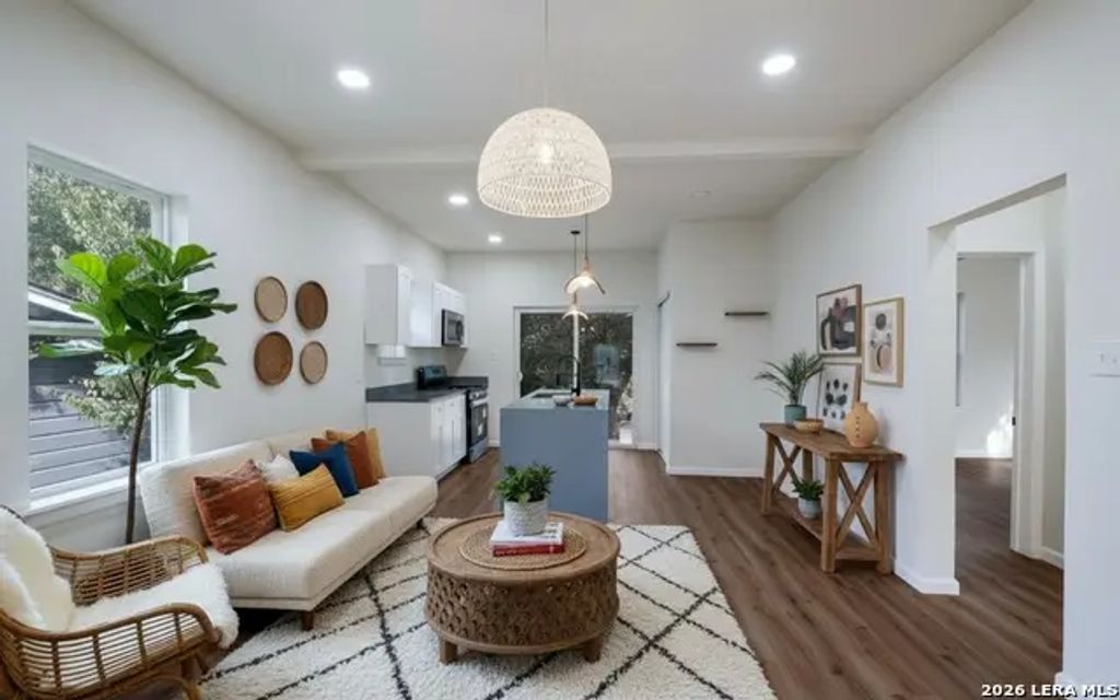 735 Gulf, San Antonio