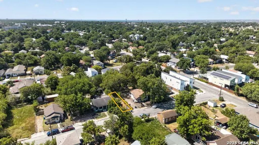 1818 E Crockett St, San Antonio