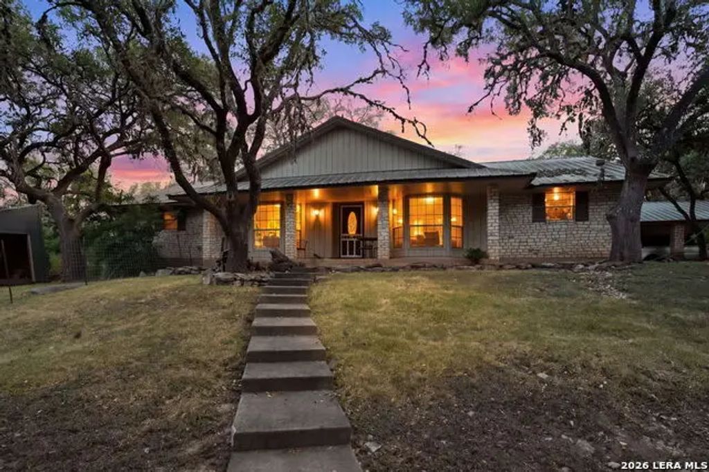 9707 Windwood Dr, Boerne