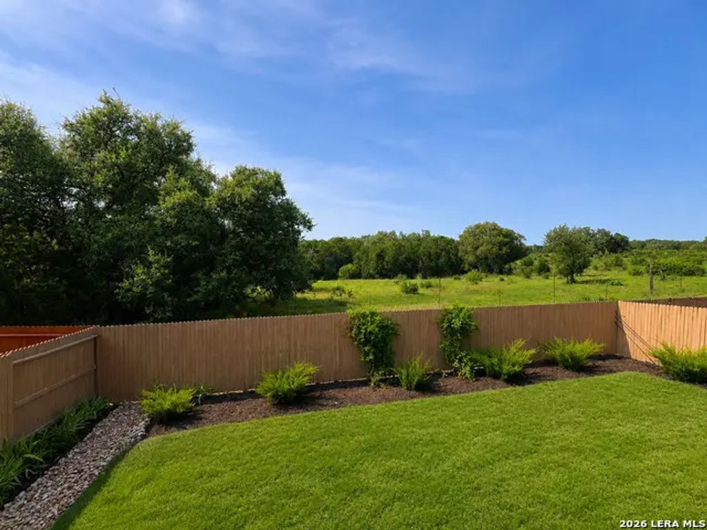 2250 Steerhead Trl, New Braunfels