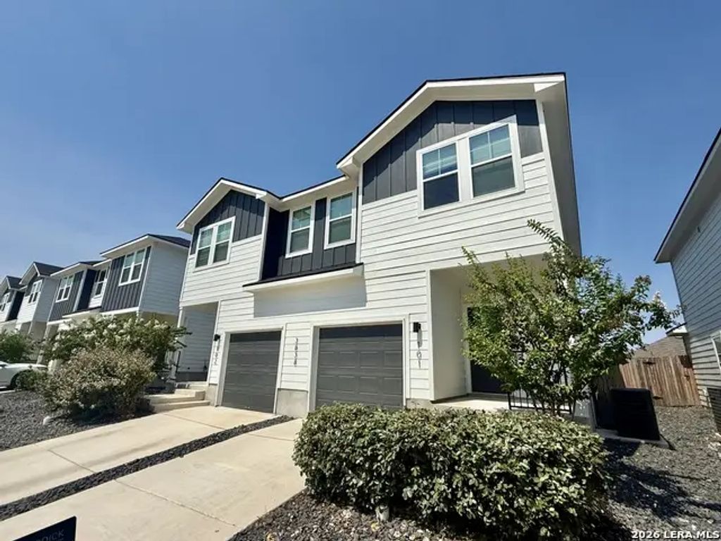 3838 Abbott Pass 101, St Hedwig