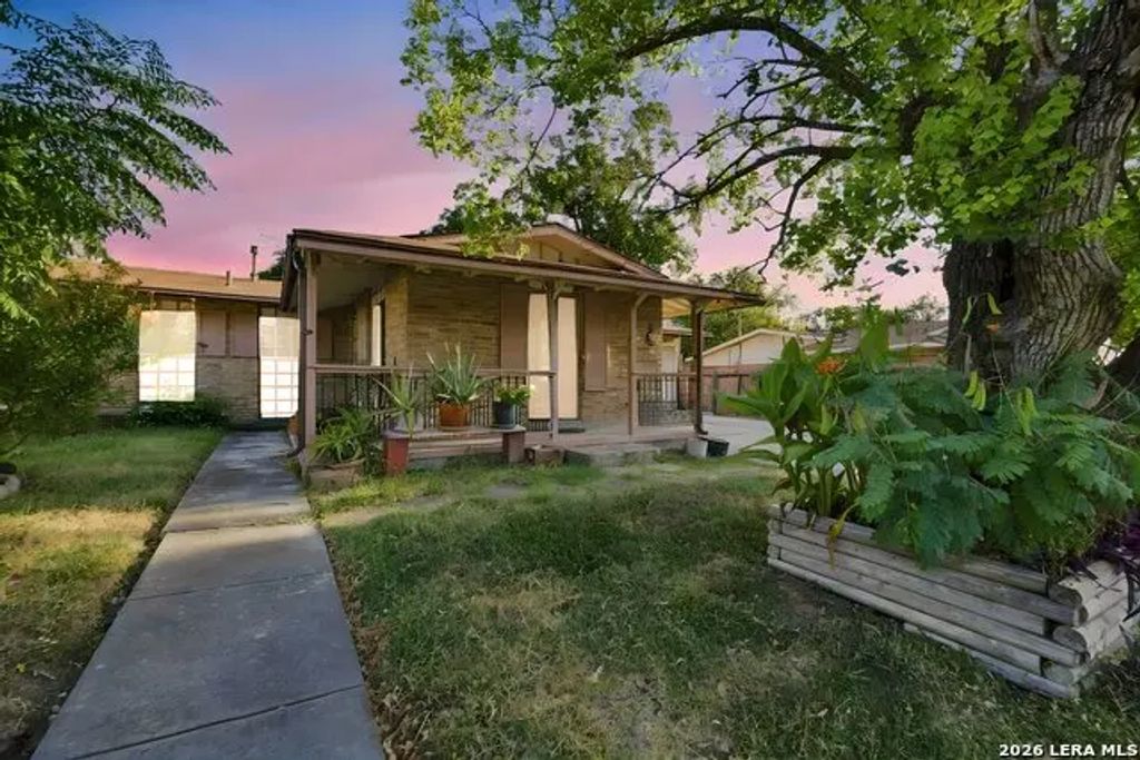 4422 Bikini Dr., San Antonio