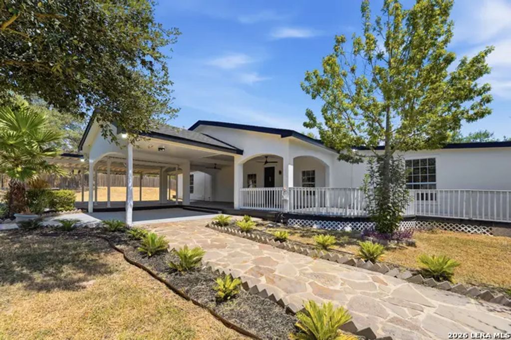 670 Quail Run, Lytle