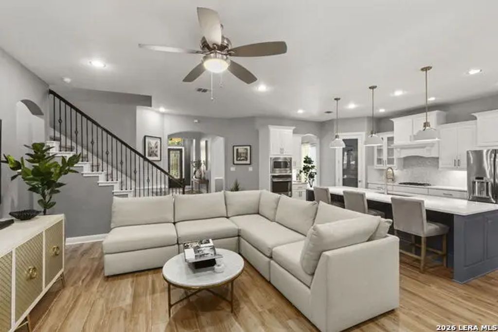 8113 Hyacinth Trce, Boerne