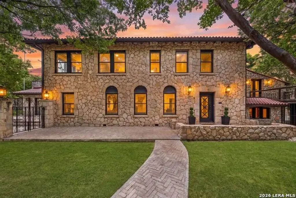 103 Park Hill Dr, San Antonio