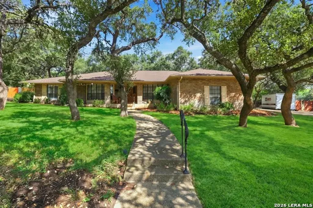 3443 Hunters Cir, San Antonio