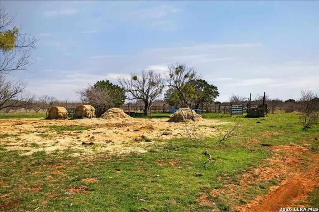 4140 N State Highway 16, Graford