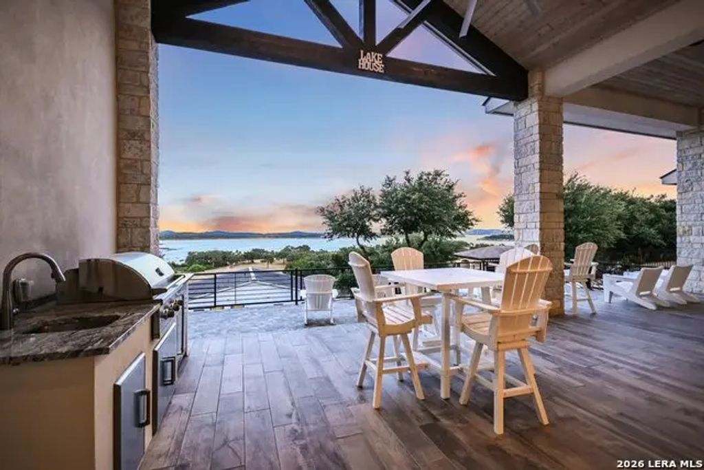 1134 Brads Flight, Canyon Lake