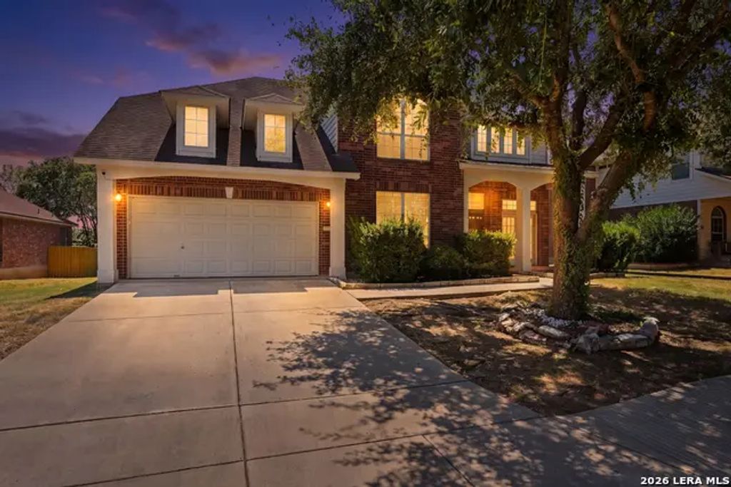 718 Desert Bluff, San Antonio
