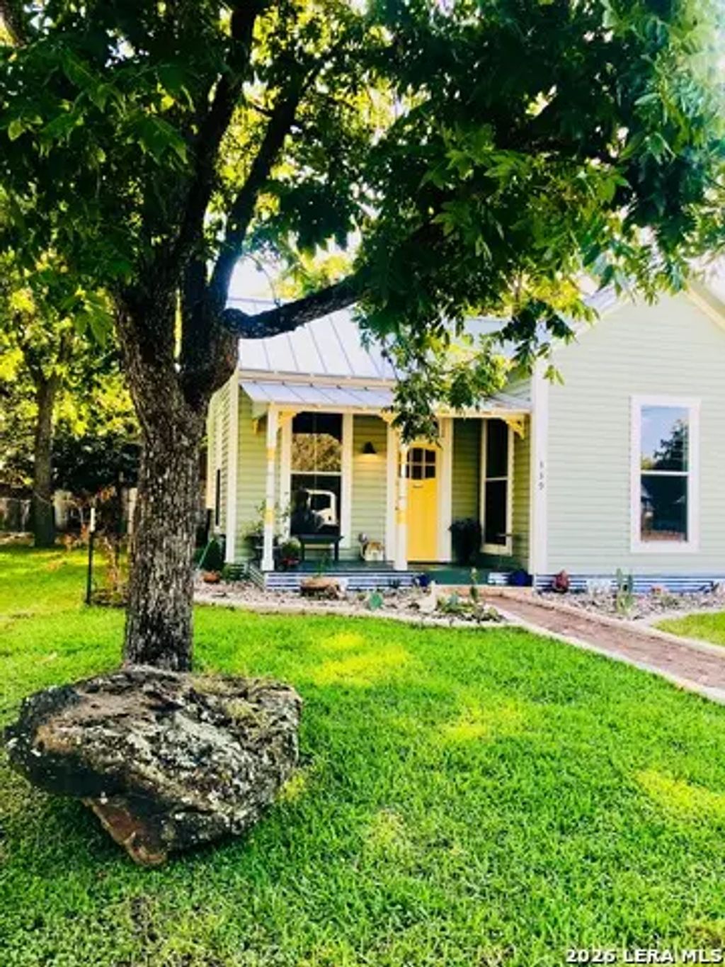 339 N Washington Ave, New Braunfels