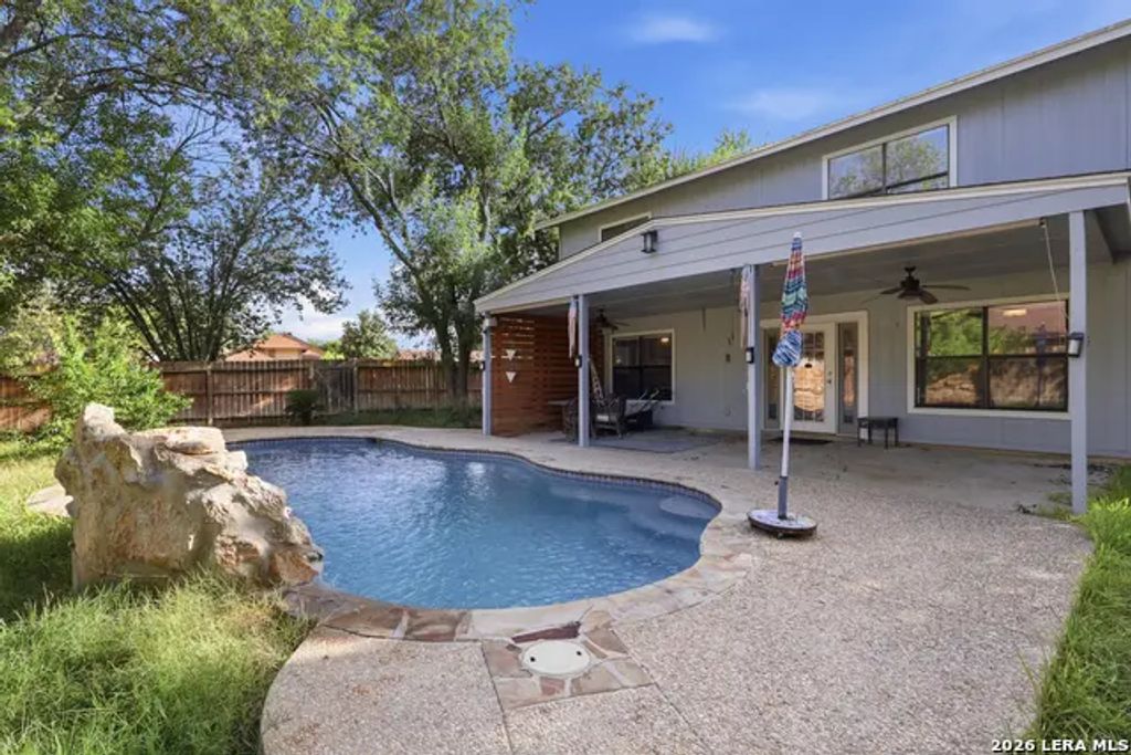 2803 Fisher Field, San Antonio