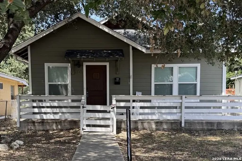 307 Helena St, San Antonio