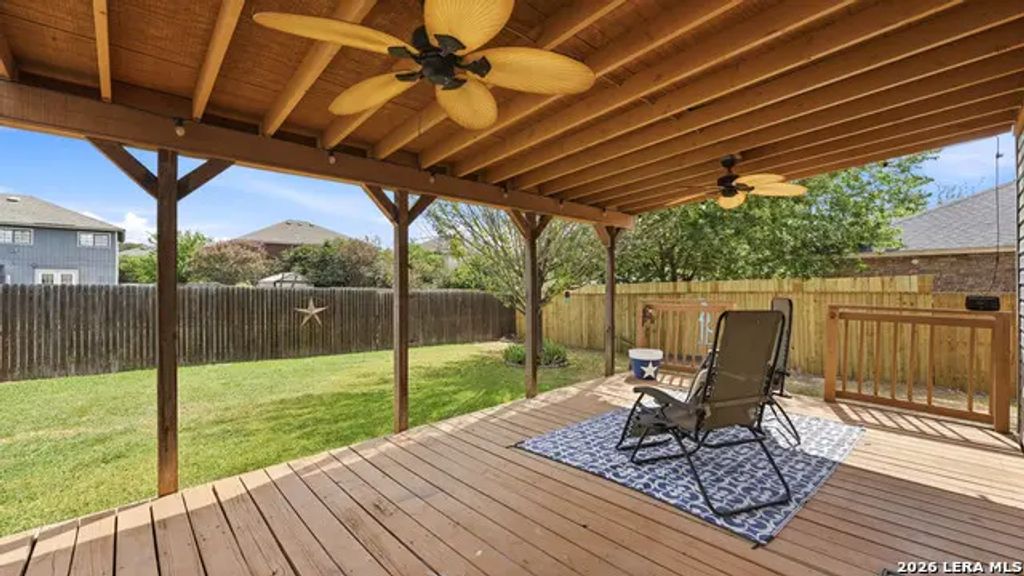 1065 Stone Trl, New Braunfels