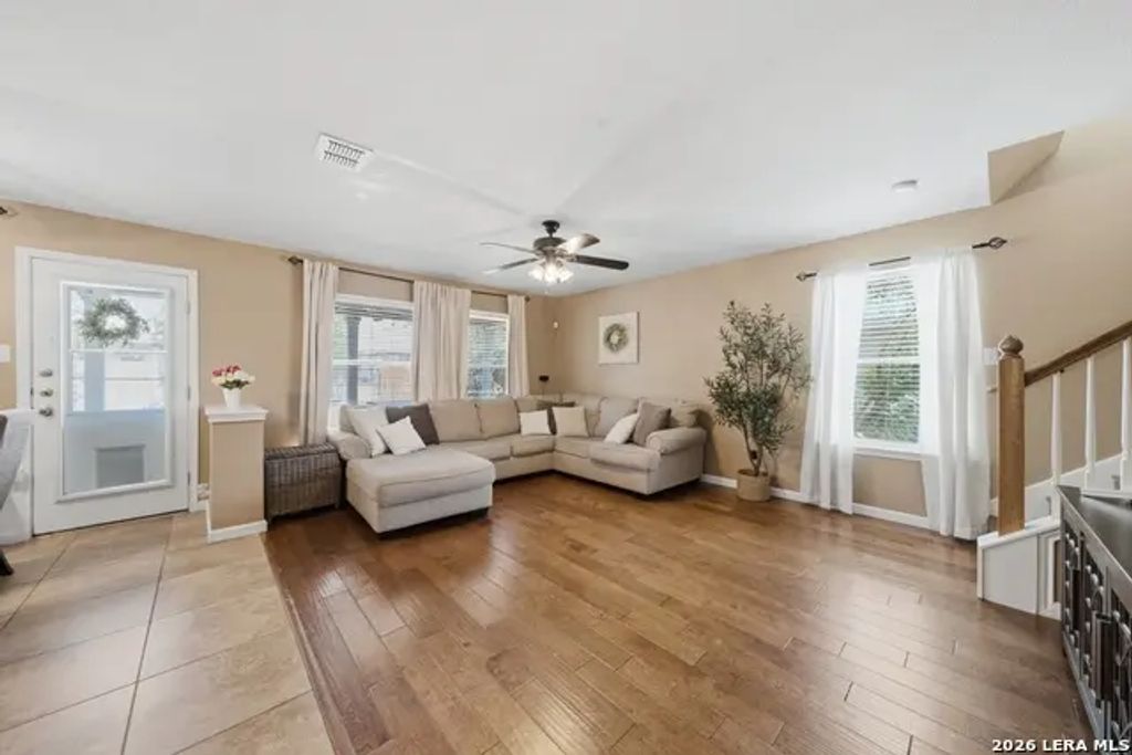 409 Donalan Dr, Converse