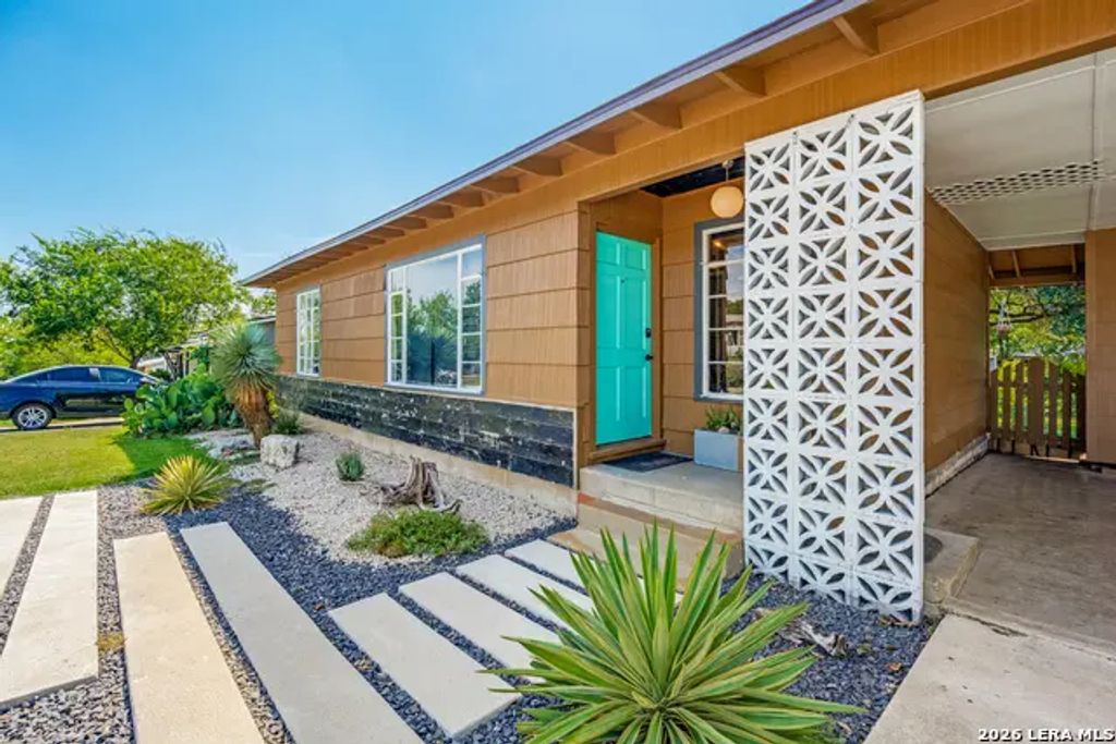 526 Sumner Dr, San Antonio
