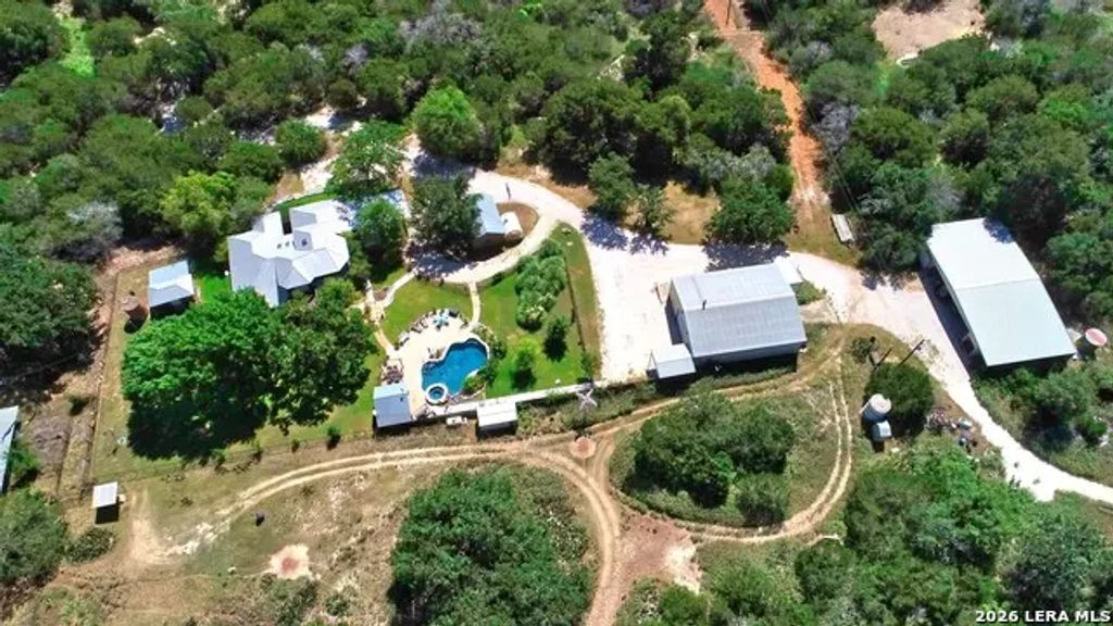 4065 N Cypress Creek Road, Comfort