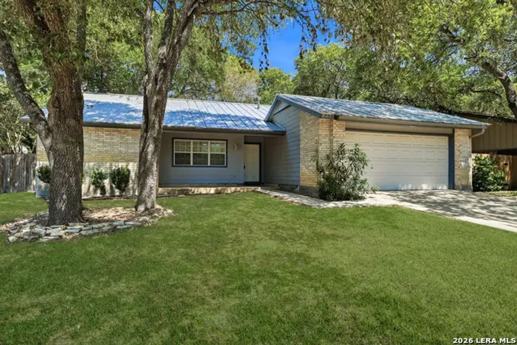 8411 Aristotle, Universal City
