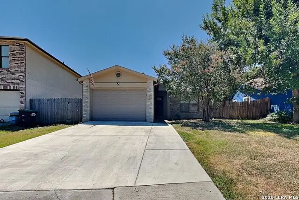6854 Eden Grove Drive, Converse