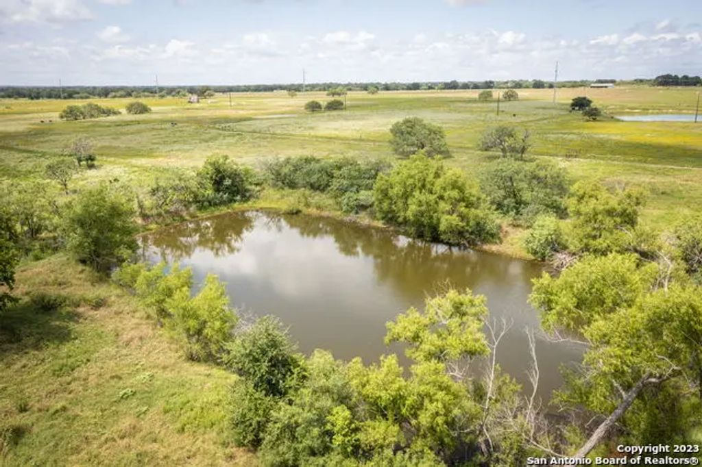181 Pine Meadow Rd, Seguin