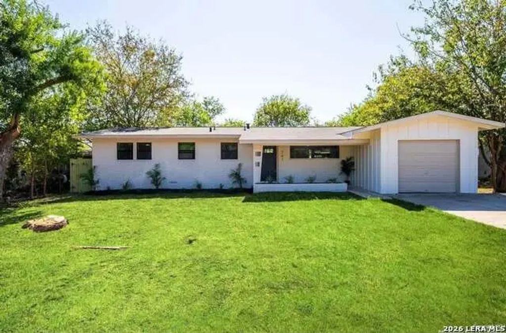 741 Perryman St, New Braunfels