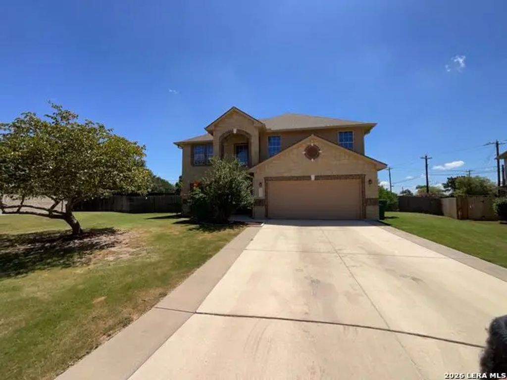 137 Deerwood Oaks, Boerne