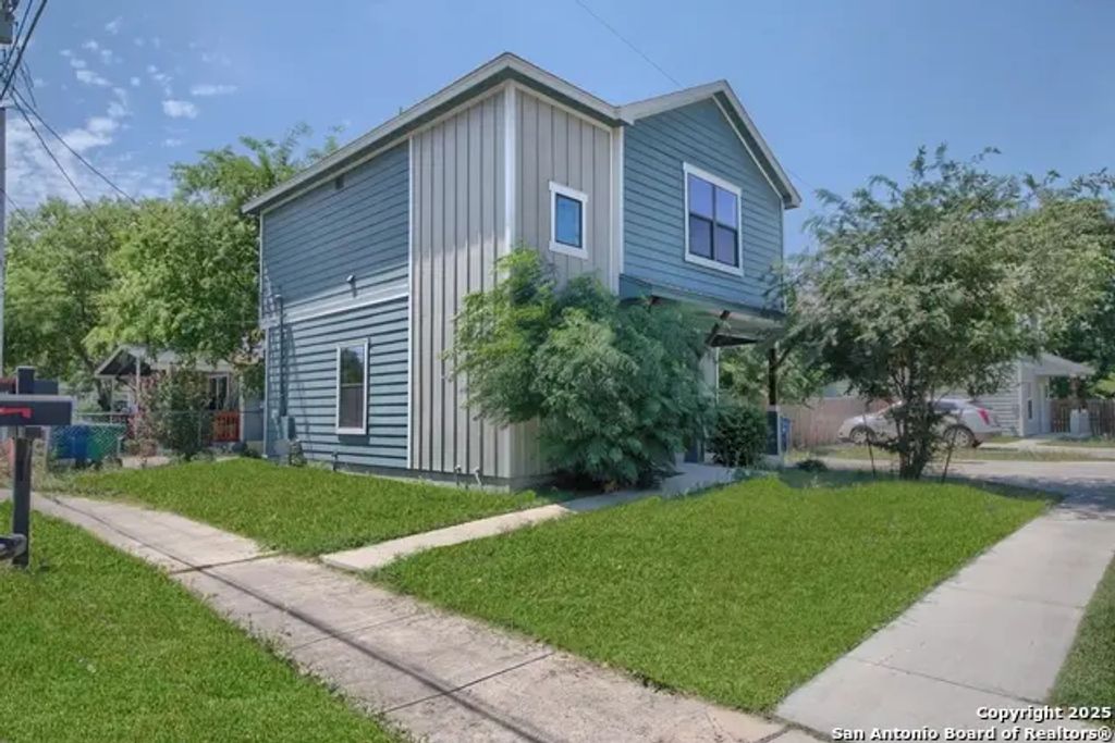 519 Arthur St # 101, San Antonio