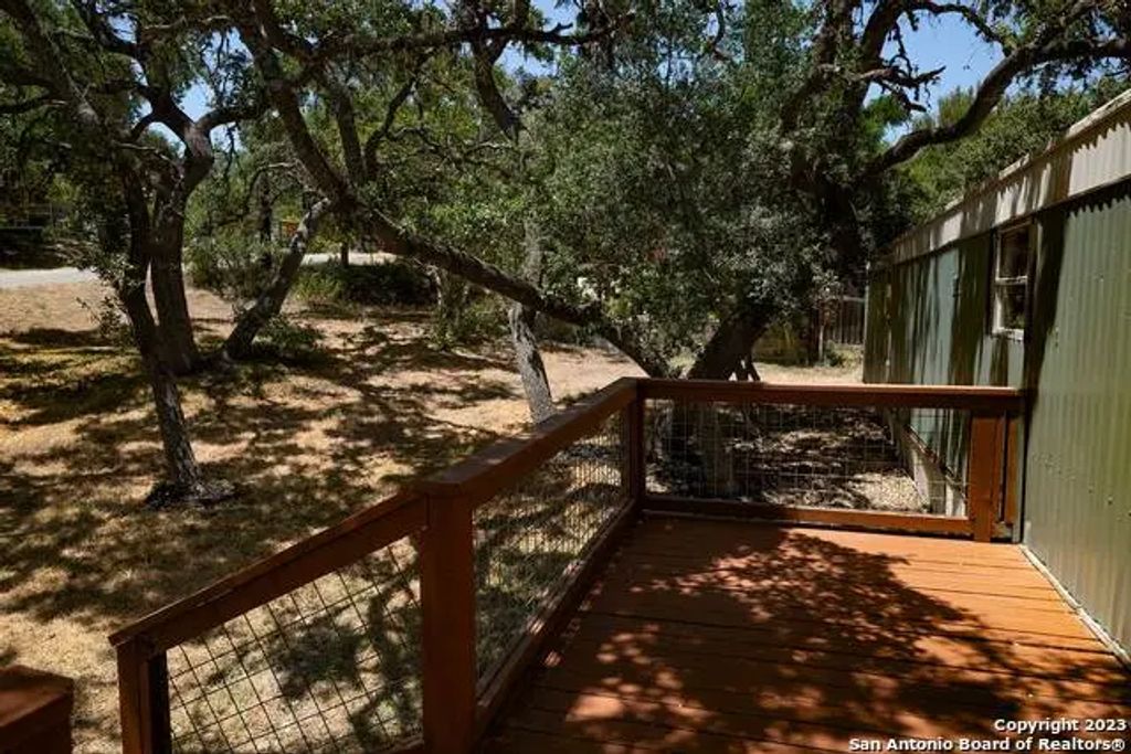 393 Deer Valley St, Canyon Lake