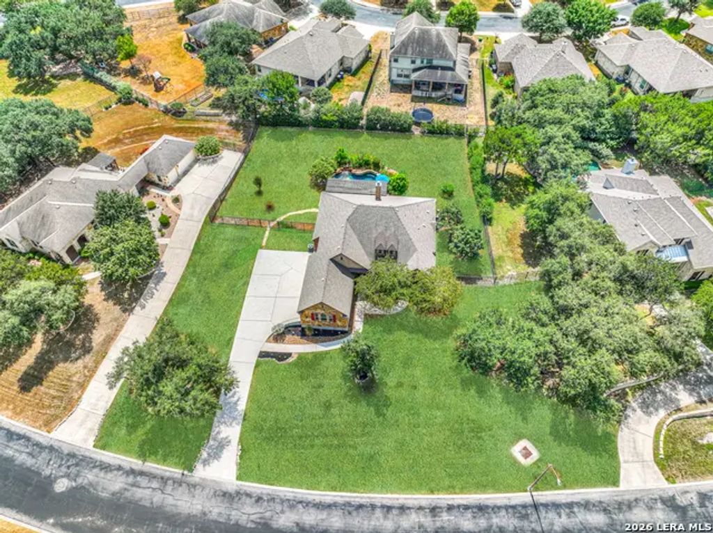 921 Santa Cruz, New Braunfels