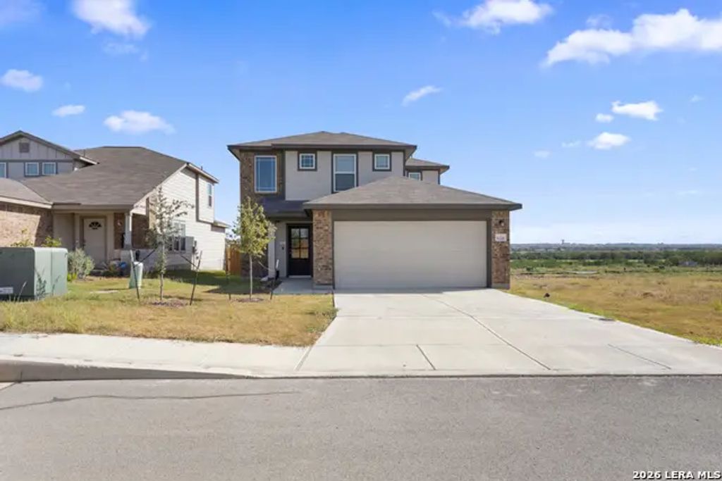 11221 Hollinger Cir, Converse