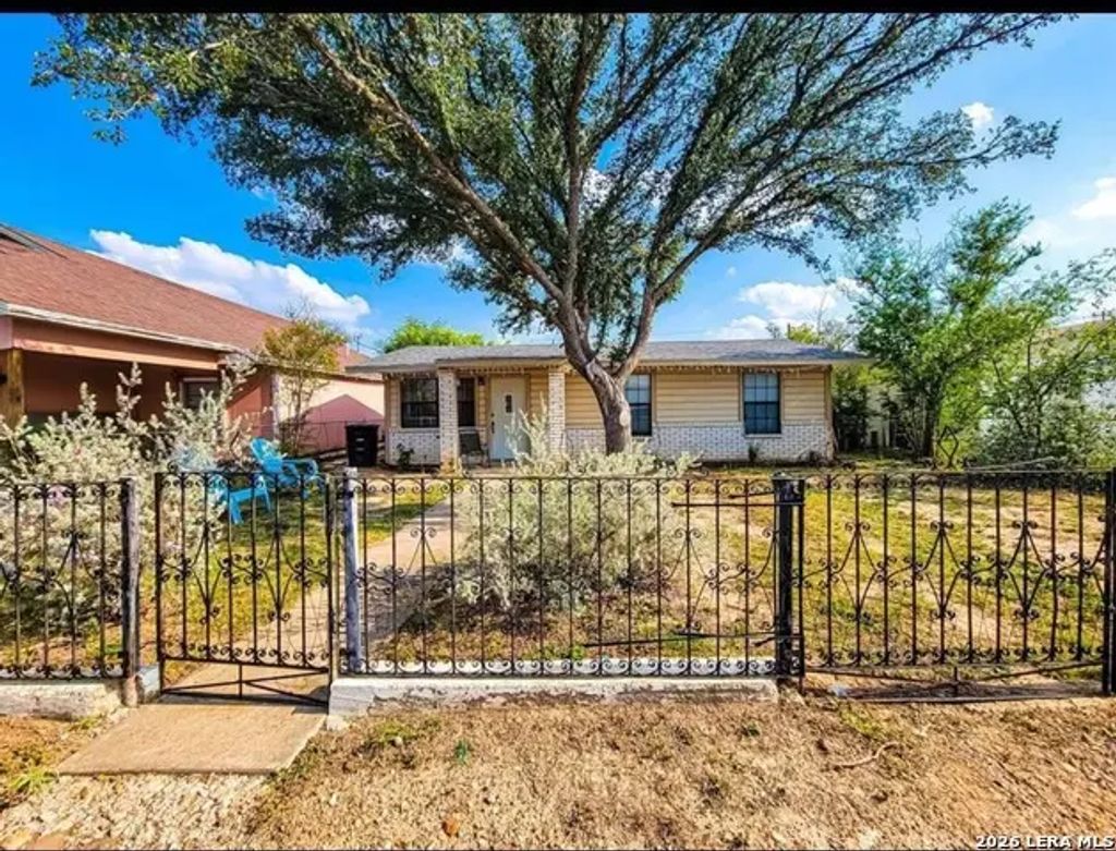 1540 Valerie, Eagle Pass