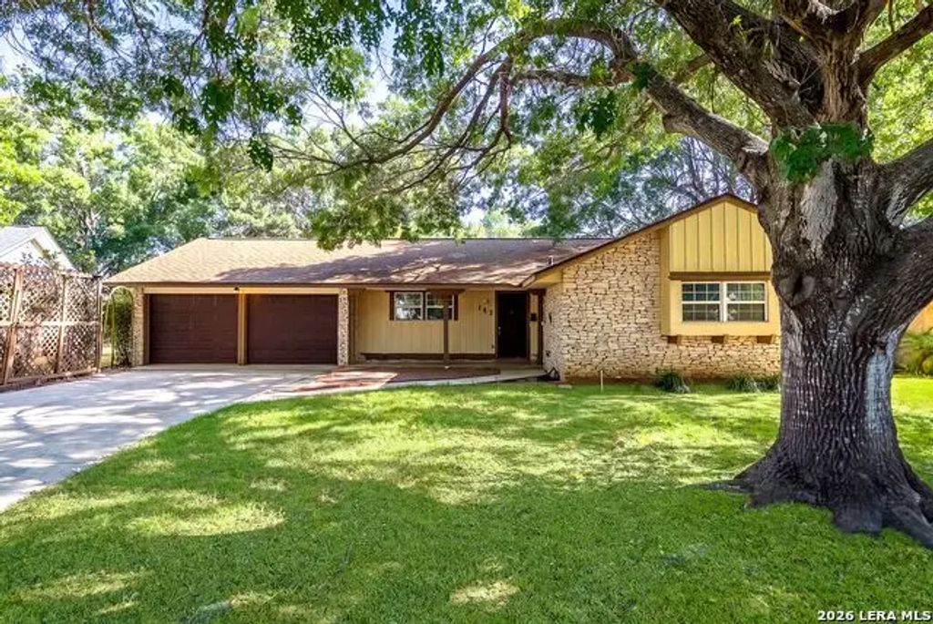 145 Valley Oak Dr, Schertz