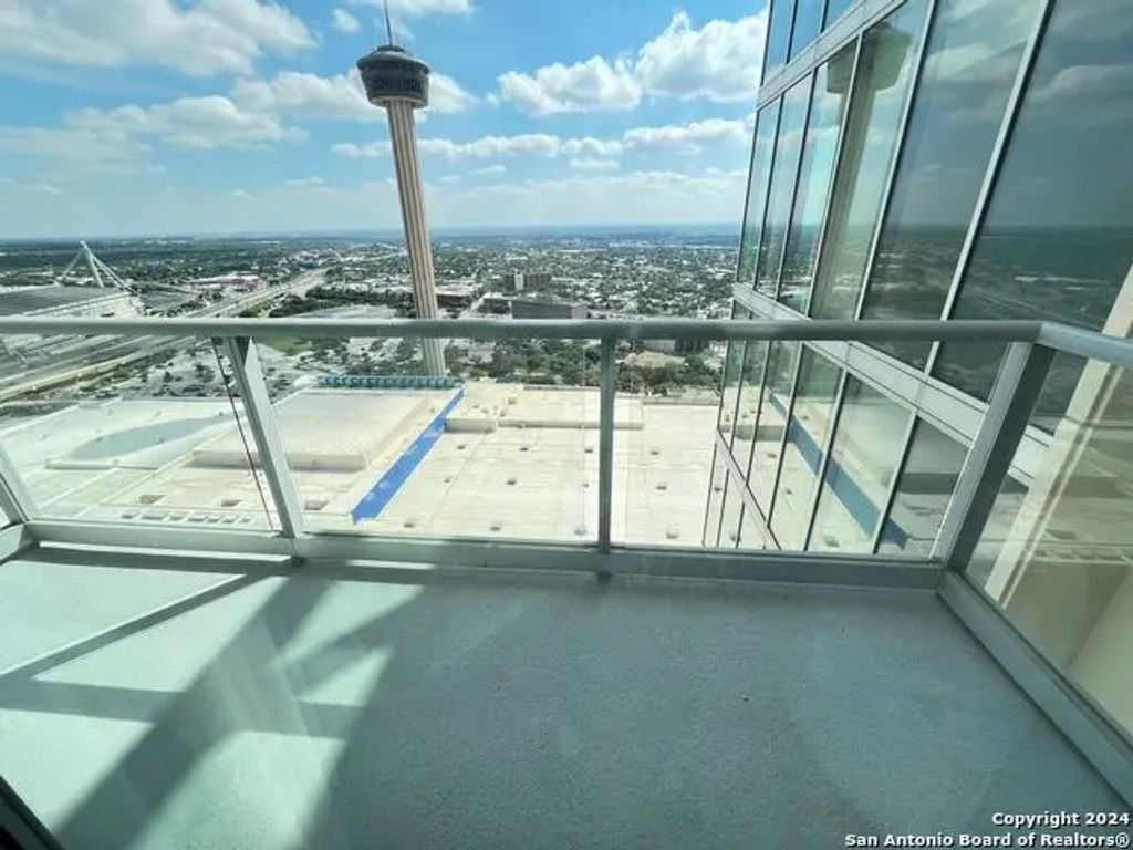 610 E Market St 3109, San Antonio